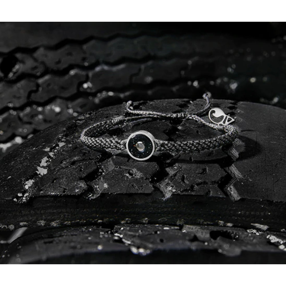 4Ocean Black Hand-Braided Tire Crumb Bezel Bracelet for Osborne Reef Conservation
